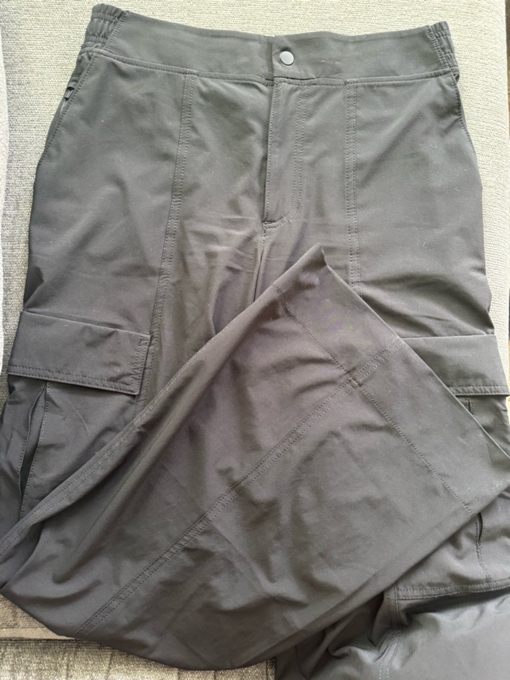 Athleta Black Wide-Leg Cargo Trousers - Picture 4 of 6